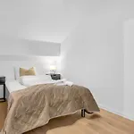 70 Degrees North City Apartments מלון דירות